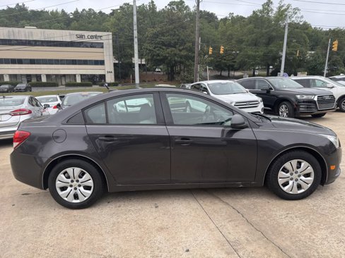 Used 2014 Chevrolet Cruze LS image 4