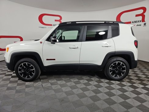 Certified 2023 Jeep Renegade Trailhawk image 4