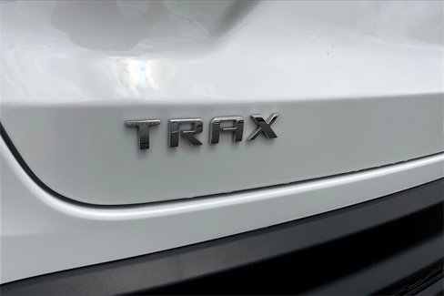 Used 2025 Chevrolet Trax LS image 8