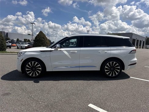 Used 2022 Lincoln Aviator Black Label Grand Touring w/ Class IV Trailer Tow Package image 2
