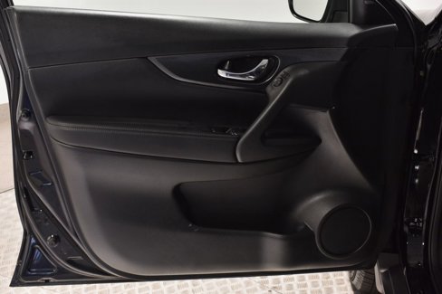 Used 2017 Nissan Rogue S image 9
