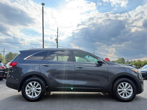 Used 2017 Kia Sorento LX image 6