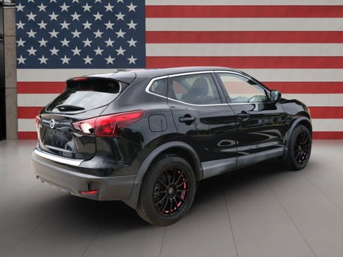 Used 2019 Nissan Rogue Sport S w/ Appearance Package image 6