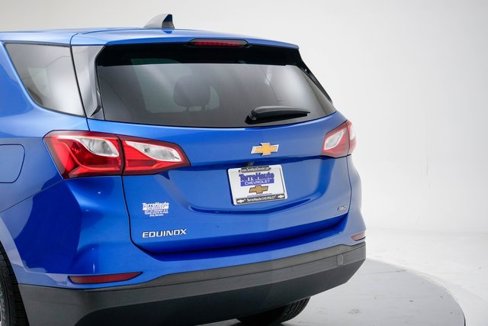 Used 2019 Chevrolet Equinox LS w/ LS Convenience Package image 4