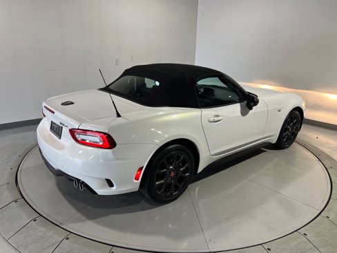 Used 2017 FIAT 124 Spider Abarth image 21