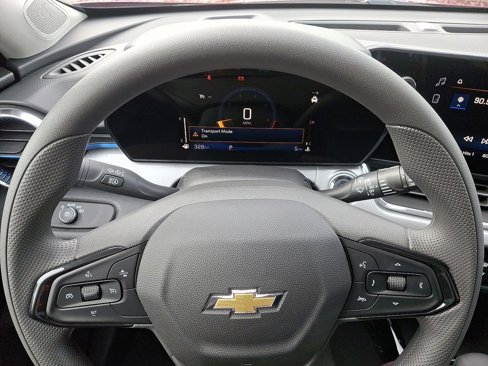 New 2025 Chevrolet Trax LT image 9