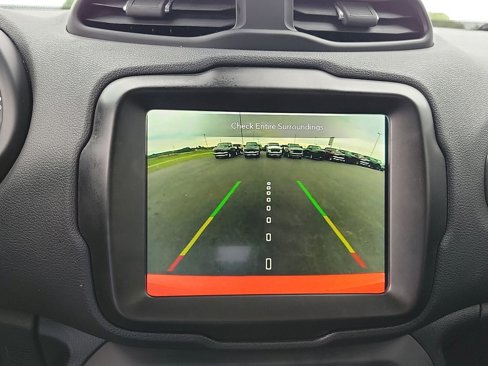 Used 2023 Jeep Renegade Latitude image 16
