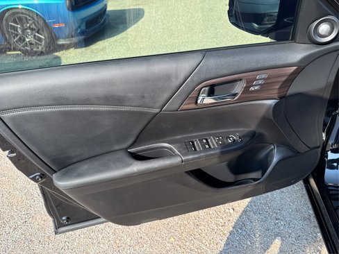 Used 2016 Honda Accord EX-L image 20