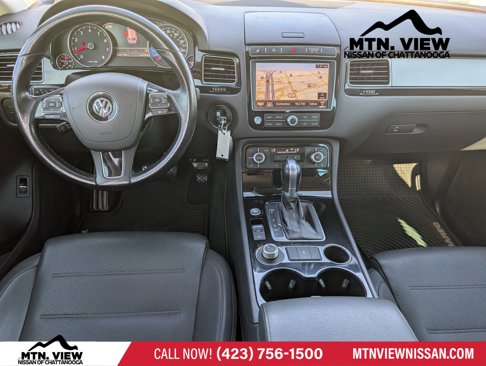 Used 2017 Volkswagen Touareg Sport image 9