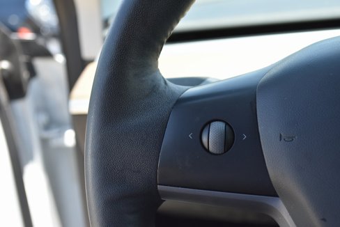 Used 2021 Tesla Model Y Performance image 27