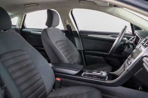 Used 2019 Ford Fusion SE image 26