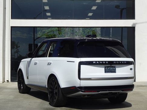 Used 2023 Land Rover Range Rover SE image 4