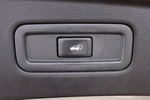 Used 2017 INFINITI QX70 AWD w/ Premium Package image 40