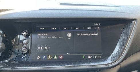 Used 2023 Buick Envision Essence image 10