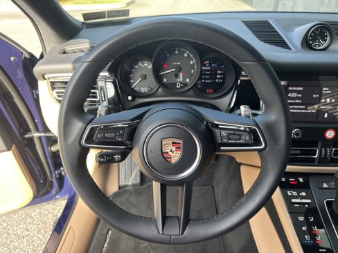 Certified 2025 Porsche Macan image 25