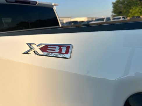 Used 2023 GMC Sierra 1500 SLT w/ SLT Premium Package image 11
