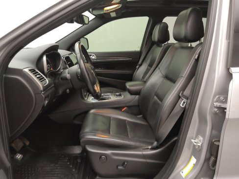 Used 2019 Jeep Grand Cherokee Limited w/ Luxury Group II image 17
