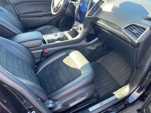 Used 2022 Ford Edge ST-Line image 20