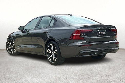 Certified 2025 Volvo S60 B5 Core image 15
