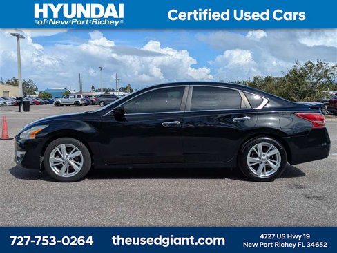 Used 2013 Nissan Altima 2.5 SV image 2