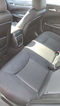 Used 2018 Chrysler 300 Touring w/ Sport Appearance Package image 4