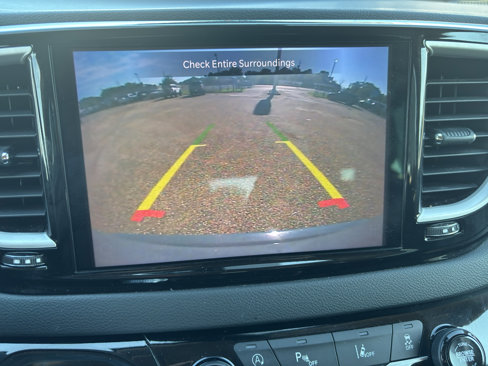 Used 2023 Chrysler Pacifica Touring-L image 24