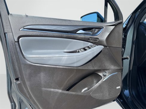 Used 2018 Buick Enclave Premium image 17