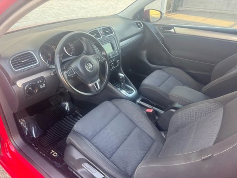 Used 2012 Volkswagen Golf TDI image 11