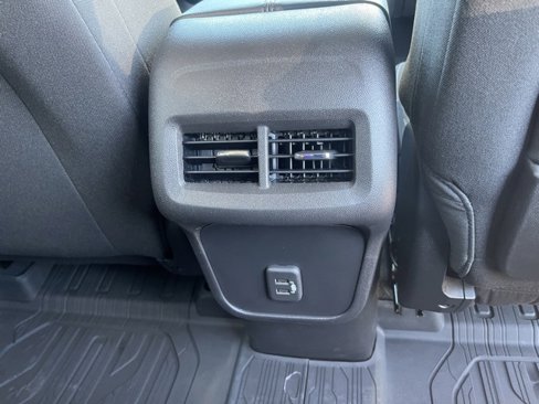 Used 2023 GMC Terrain SLE w/ Driver Convenience Package image 12