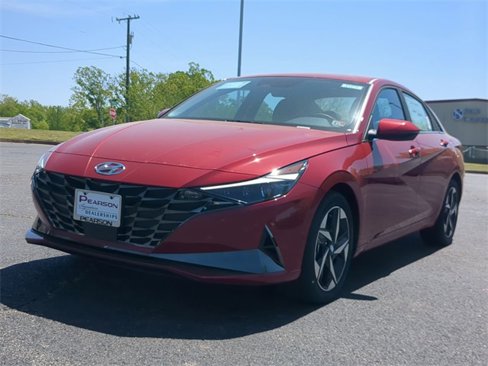 Used 2023 Hyundai Elantra Limited w/ Preferred Accessory Package image 7
