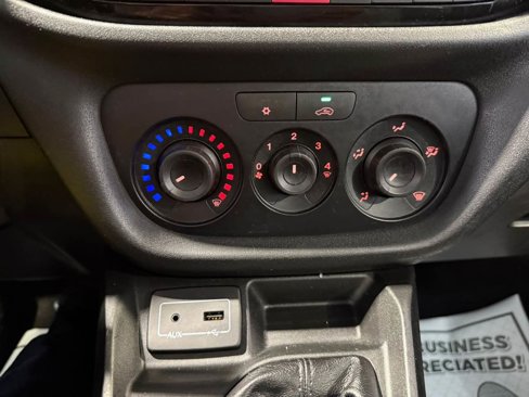Used 2019 RAM ProMaster City Tradesman SLT image 19