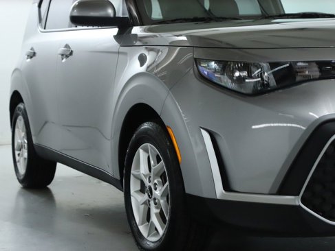 Used 2024 Kia Soul LX w/ Option Group 015 image 8