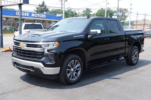 Used 2023 Chevrolet Silverado 1500 LT image 1