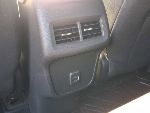 Used 2020 Chevrolet Equinox LS w/ LS Convenience Package image 12