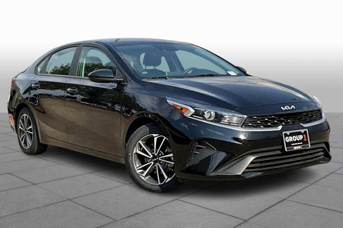 Certified 2023 Kia Forte LXS image 2