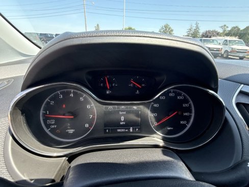 Used 2019 Chevrolet Cruze LT image 10