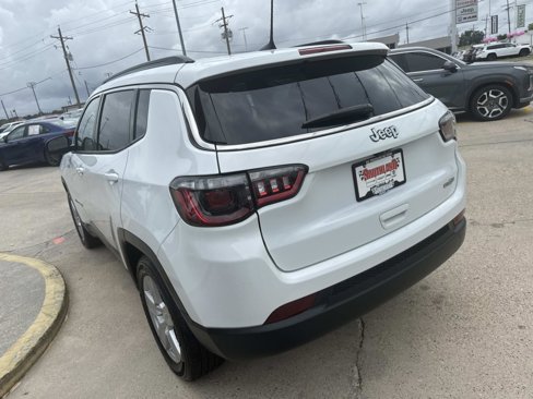 Certified 2022 Jeep Compass Latitude image 5
