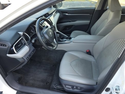 Used 2018 Toyota Camry SE image 10