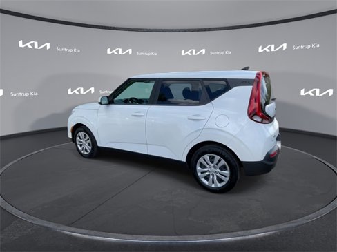 Used 2021 Kia Soul LX image 14