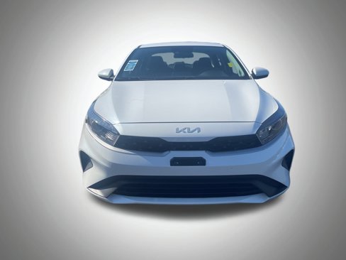 Used 2023 Kia Forte LXS image 4