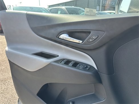 Used 2023 Chevrolet Equinox LT w/ Driver Convenience Package image 30