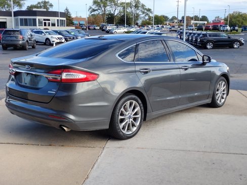 Used 2017 Ford Fusion SE w/ Fusion SE Technology Package image 13