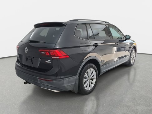 Used 2018 Volkswagen Tiguan S image 5