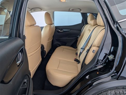 Used 2022 Nissan Rogue Sport SV image 7