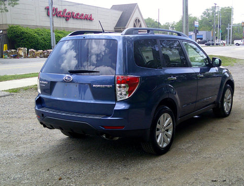 Used 2011 Subaru Forester 2.5X Premium w/ All-Weather Pkg image 4