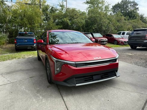 Used 2025 Kia K4 image 1