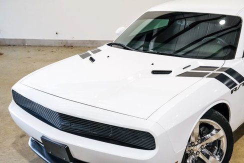Used 2013 Dodge Challenger R/T image 17