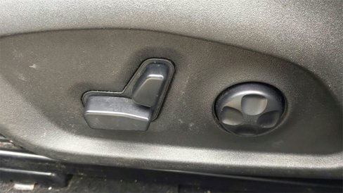 Used 2015 Jeep Renegade Limited image 18