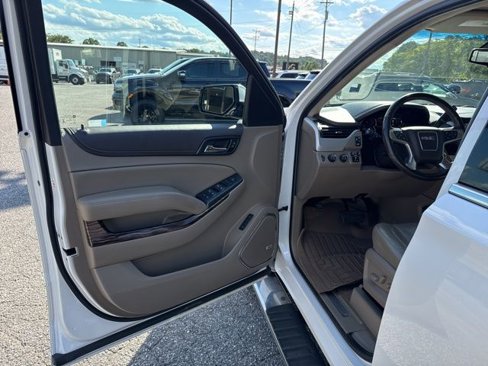 Used 2019 GMC Yukon XL SLT w/ Open Road Package image 18