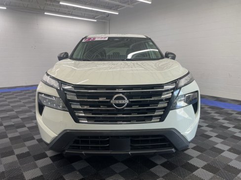Used 2024 Nissan Rogue S image 14